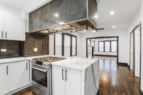5526 South Albany Avenue Chicago IL 60629