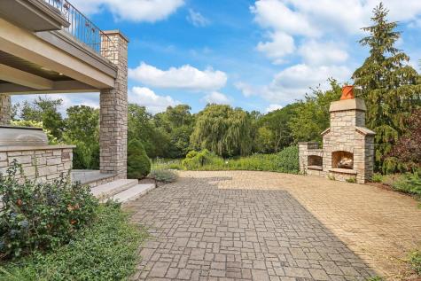 34 Abbey Woods Drive Barrington Hills IL 60010