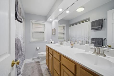 1242 Arbor Avenue Highland Park IL 60035