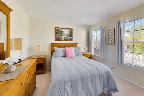 1643 Penny Lane Crystal Lake IL 60014