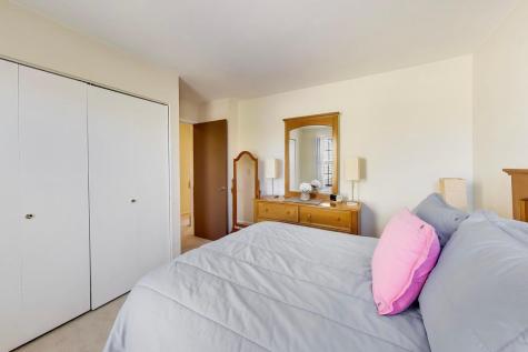 1643 Penny Lane Crystal Lake IL 60014