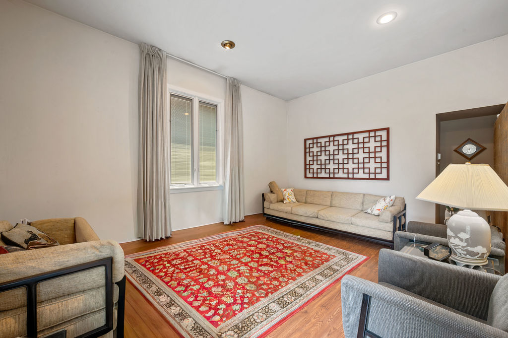 13118 South Buffalo Avenue Chicago IL 60633