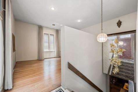 13118 South Buffalo Avenue Chicago IL 60633