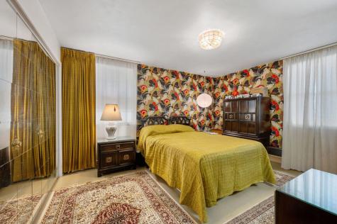 13118 South Buffalo Avenue Chicago IL 60633