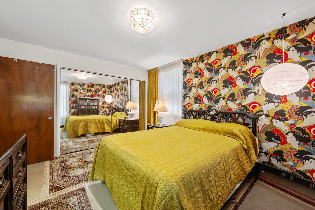 13118 South Buffalo Avenue Chicago IL 60633