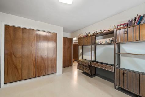 13118 South Buffalo Avenue Chicago IL 60633