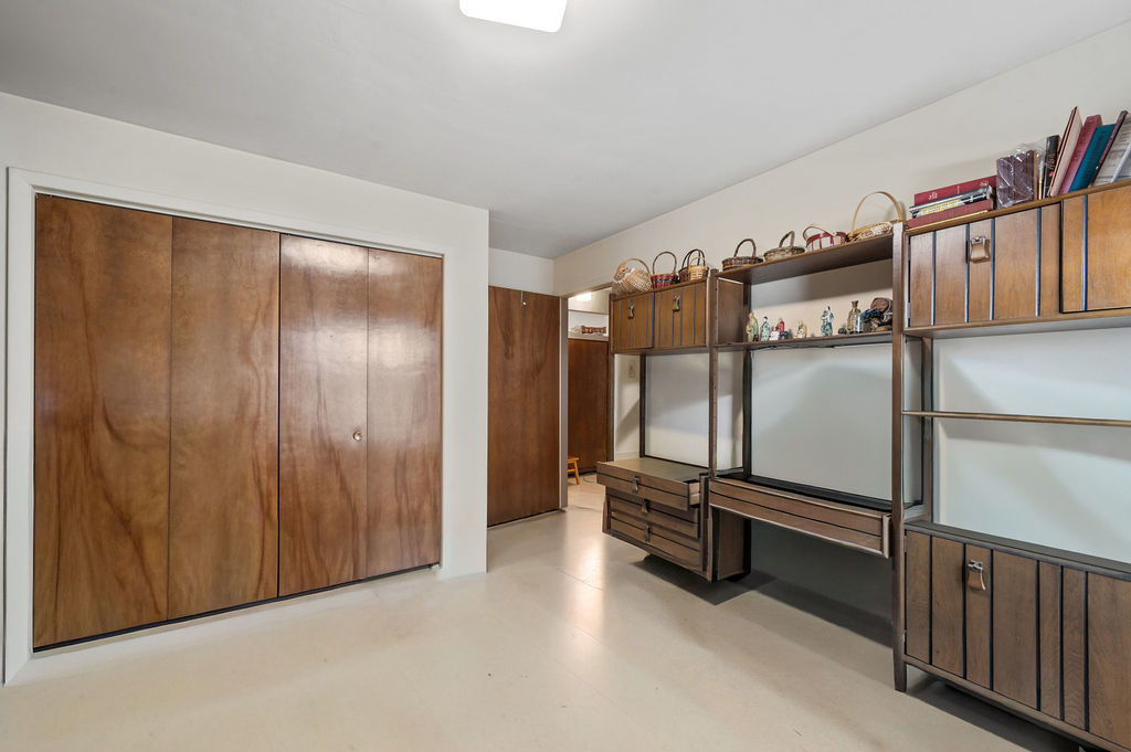 13118 South Buffalo Avenue Chicago IL 60633