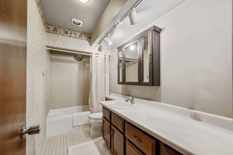13118 South Buffalo Avenue Chicago IL 60633