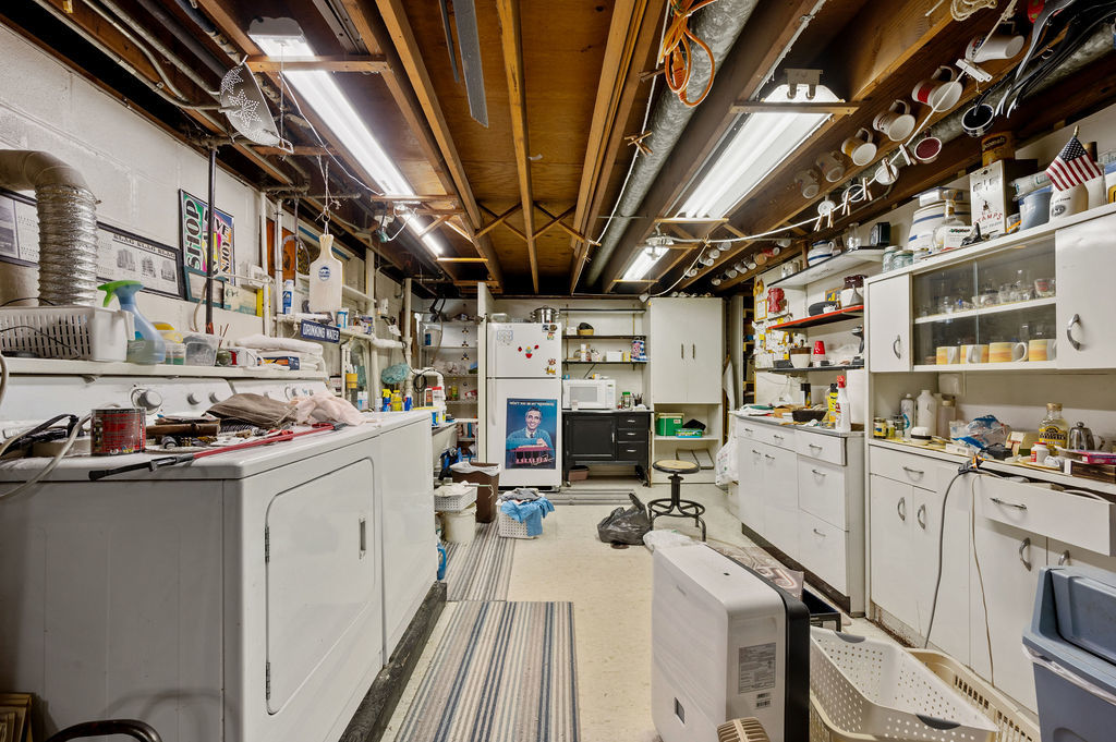 13118 South Buffalo Avenue Chicago IL 60633