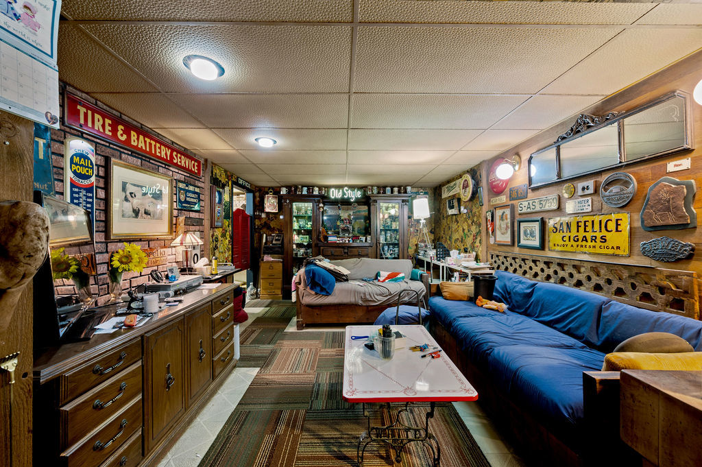 13118 South Buffalo Avenue Chicago IL 60633