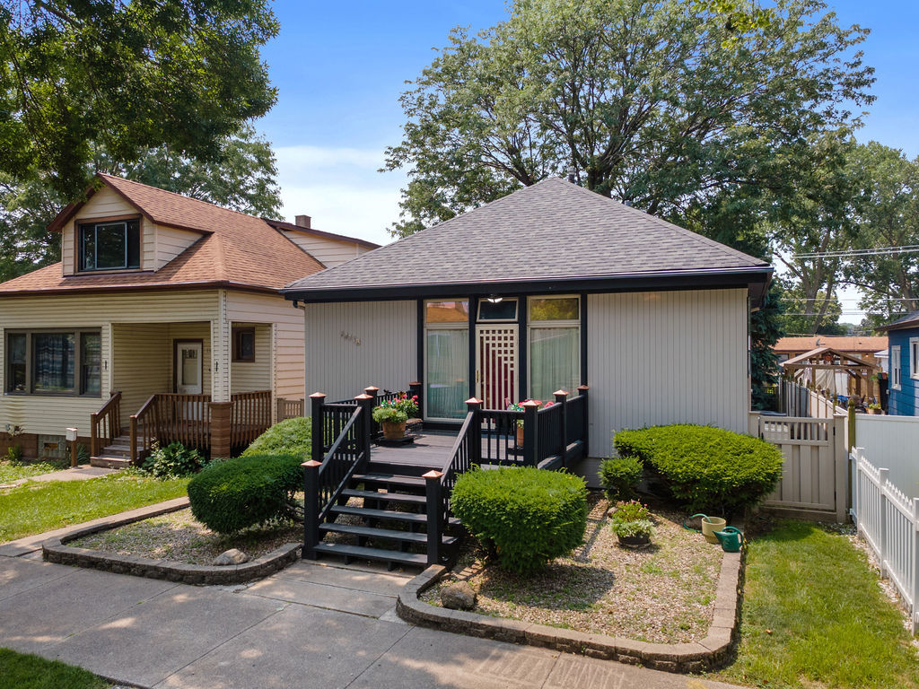 13118 South Buffalo Avenue Chicago IL 60633