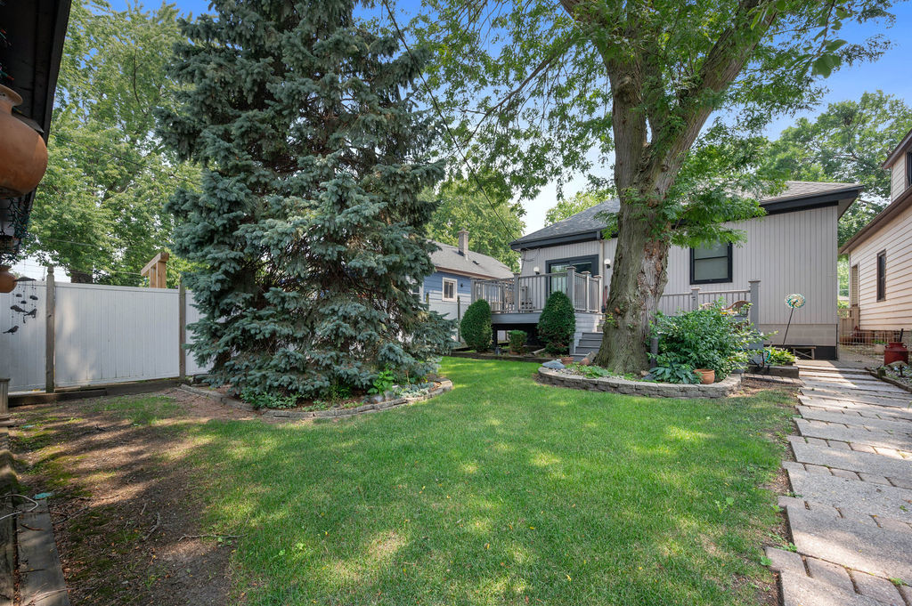 13118 South Buffalo Avenue Chicago IL 60633