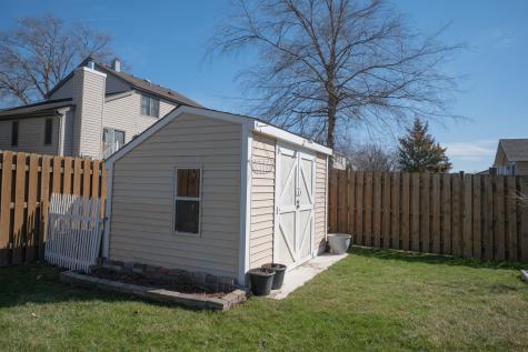 829 Prairie Avenue Bartlett IL 60103