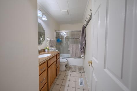 829 Prairie Avenue Bartlett IL 60103