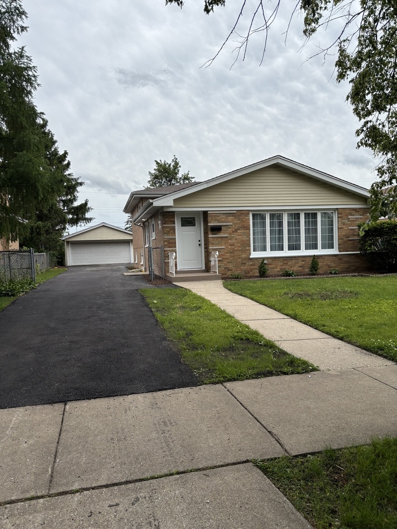 6127 West 79th Place Burbank IL 60459