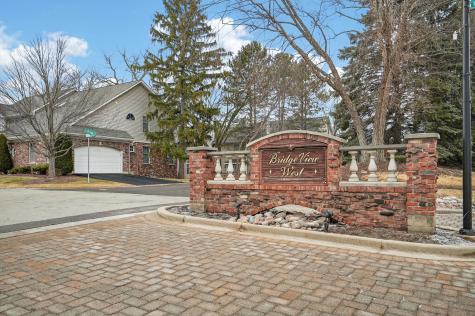 126 North Drew Court Palatine IL 60067