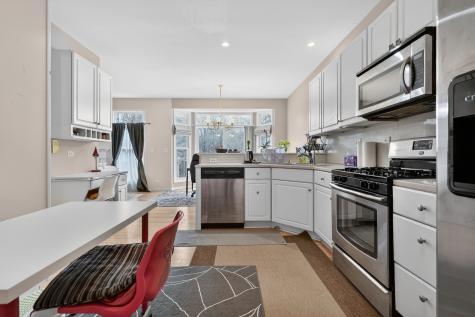 126 North Drew Court Palatine IL 60067