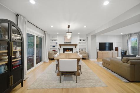 2831 Farmington Road Northbrook IL 60062