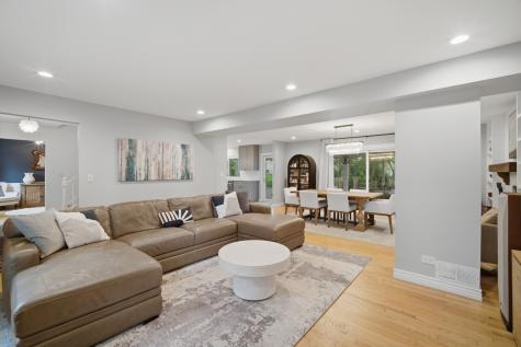 2831 Farmington Road Northbrook IL 60062