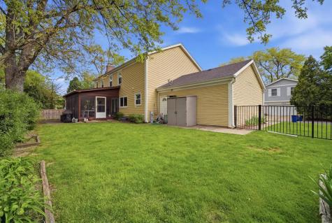 2831 Farmington Road Northbrook IL 60062