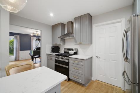2831 Farmington Road Northbrook IL 60062