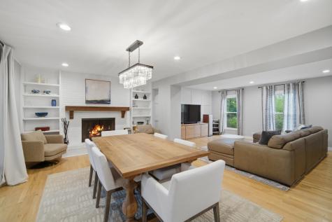 2831 Farmington Road Northbrook IL 60062