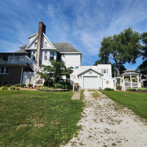 330 East Locust Street Watseka IL 60970