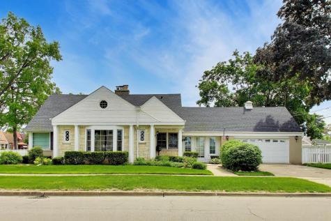 1646 North 18th Avenue Melrose Park IL 60160