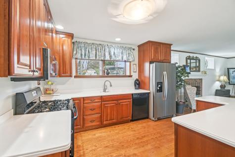 562 Kathleen Street Gilberts IL 60136