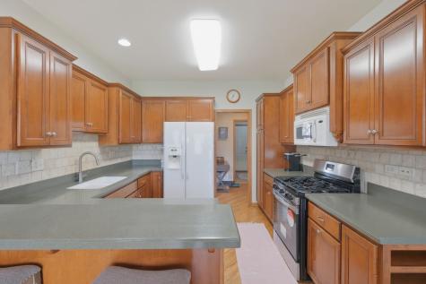 1007 Peregrine Way Hampshire IL 60140
