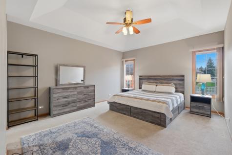 1007 Peregrine Way Hampshire IL 60140