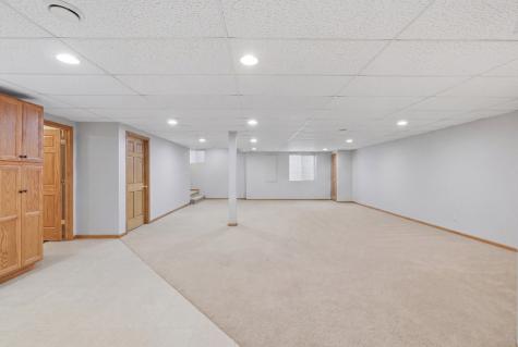 1007 Peregrine Way Hampshire IL 60140