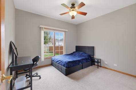 1007 Peregrine Way Hampshire IL 60140