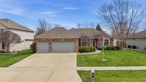 1007 Peregrine Way Hampshire IL 60140