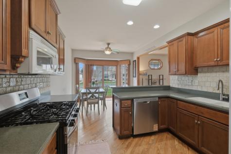 1007 Peregrine Way Hampshire IL 60140
