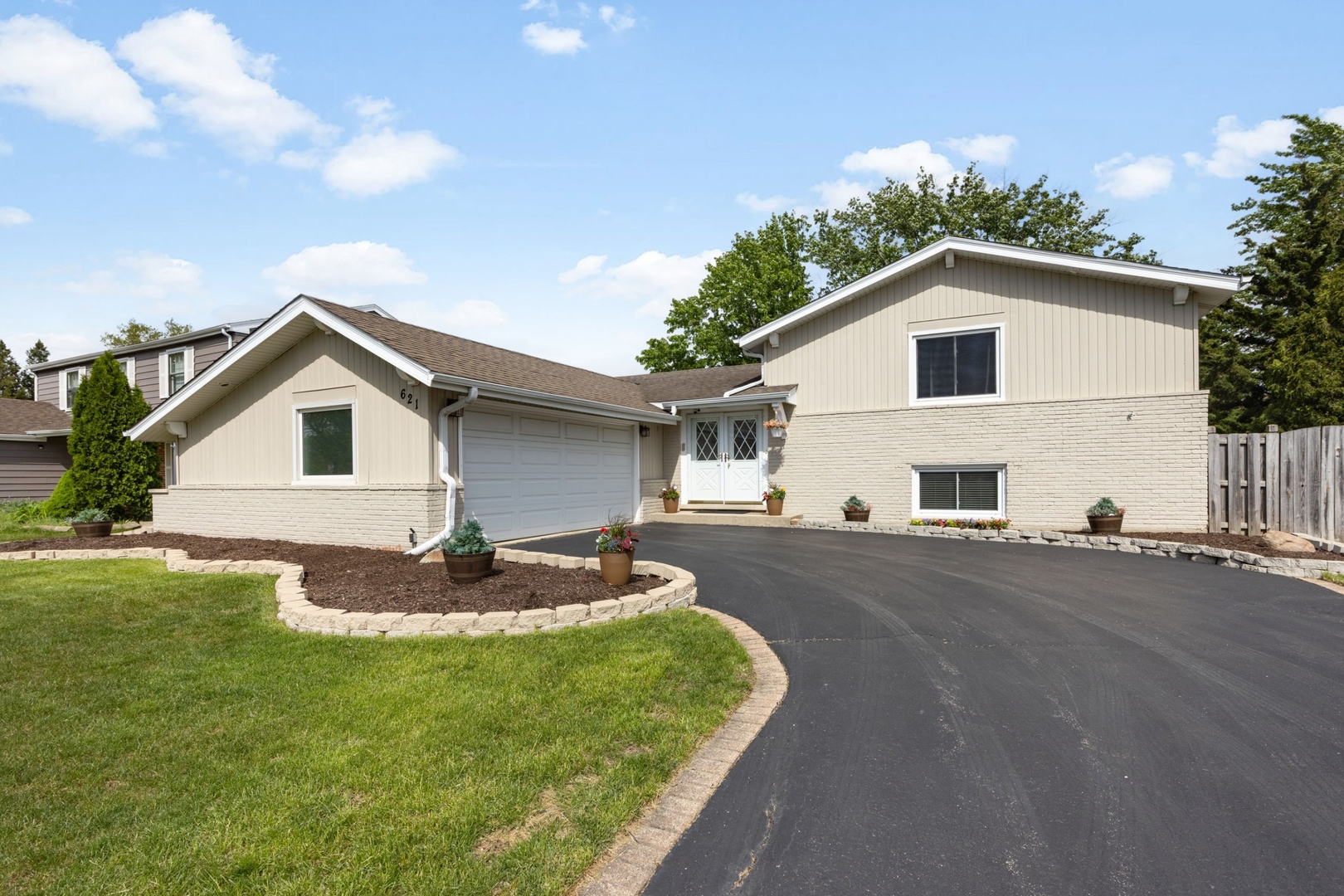 621 Newport Avenue Westmont IL 60559