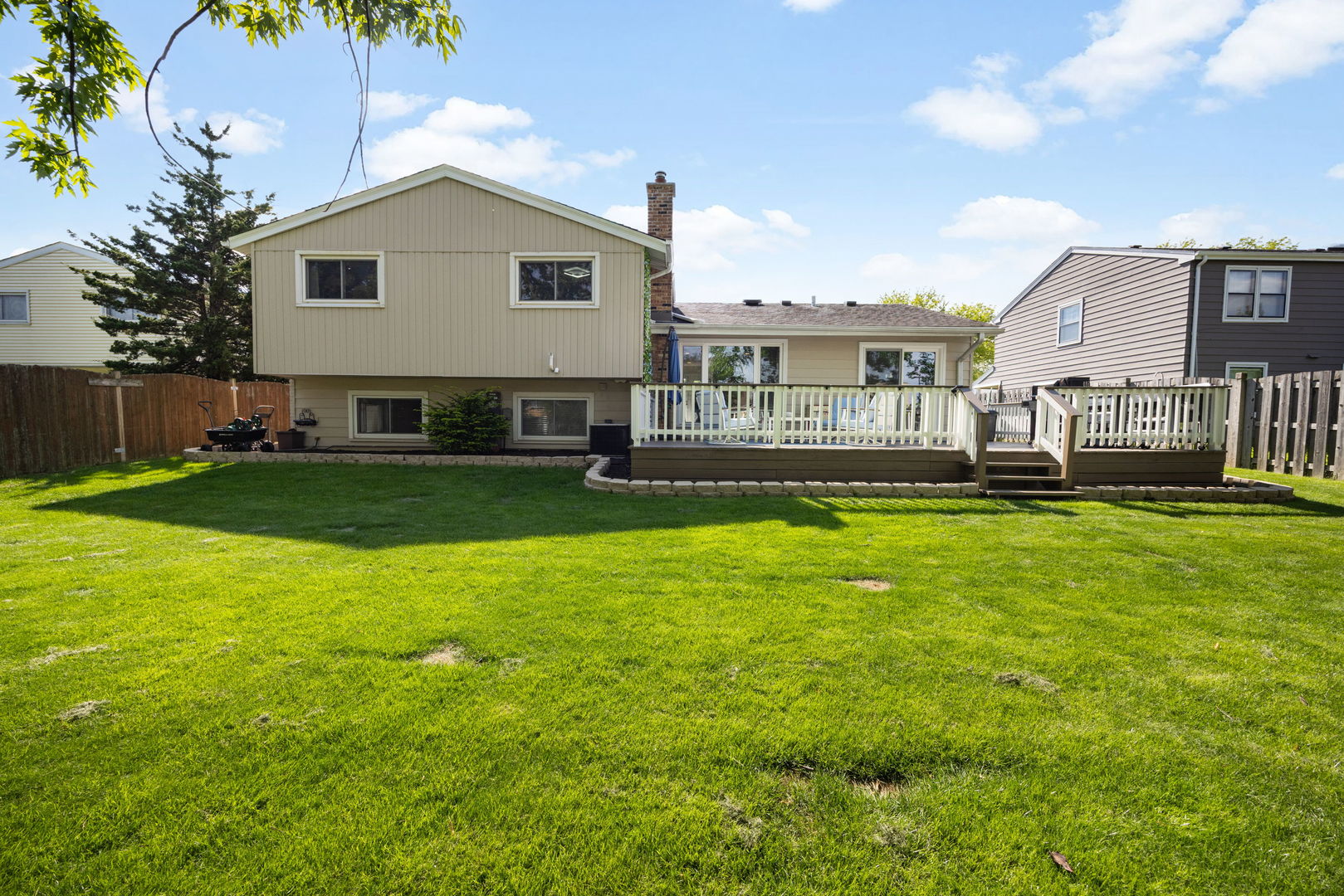 621 Newport Avenue Westmont IL 60559