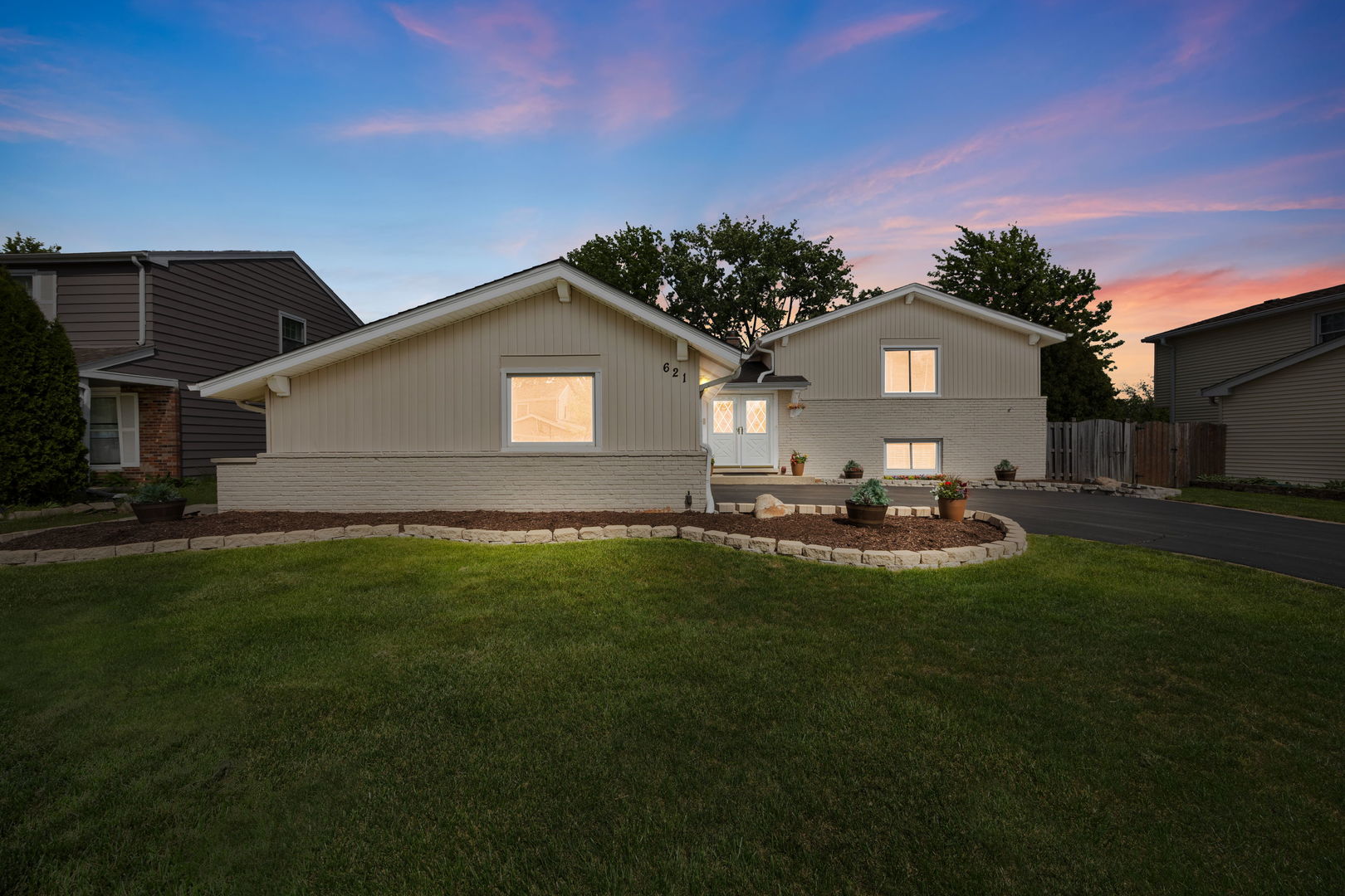 621 Newport Avenue Westmont IL 60559