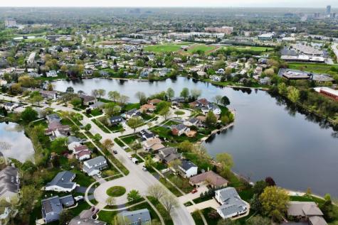 621 Newport Avenue Westmont IL 60559