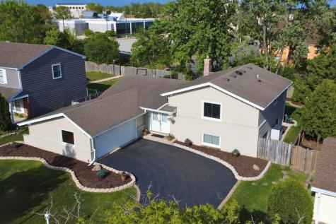 621 Newport Avenue Westmont IL 60559