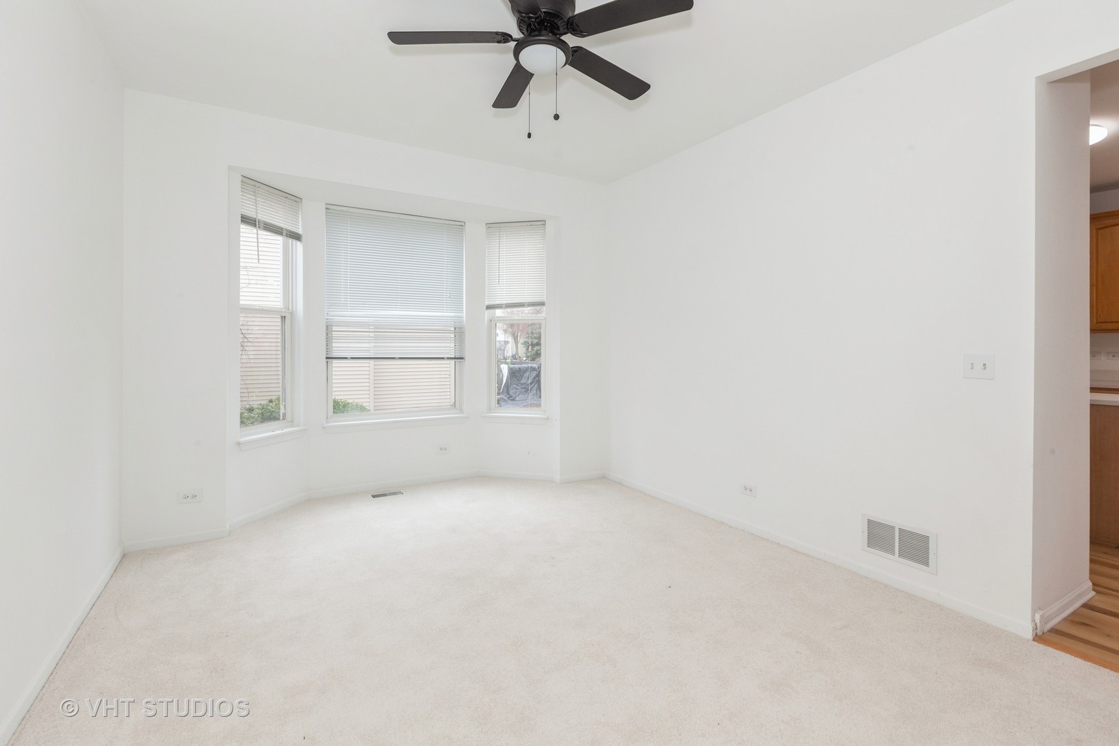 1110 Oakhill Drive Aurora IL 60502