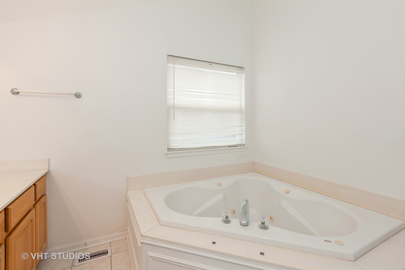 1110 Oakhill Drive Aurora IL 60502