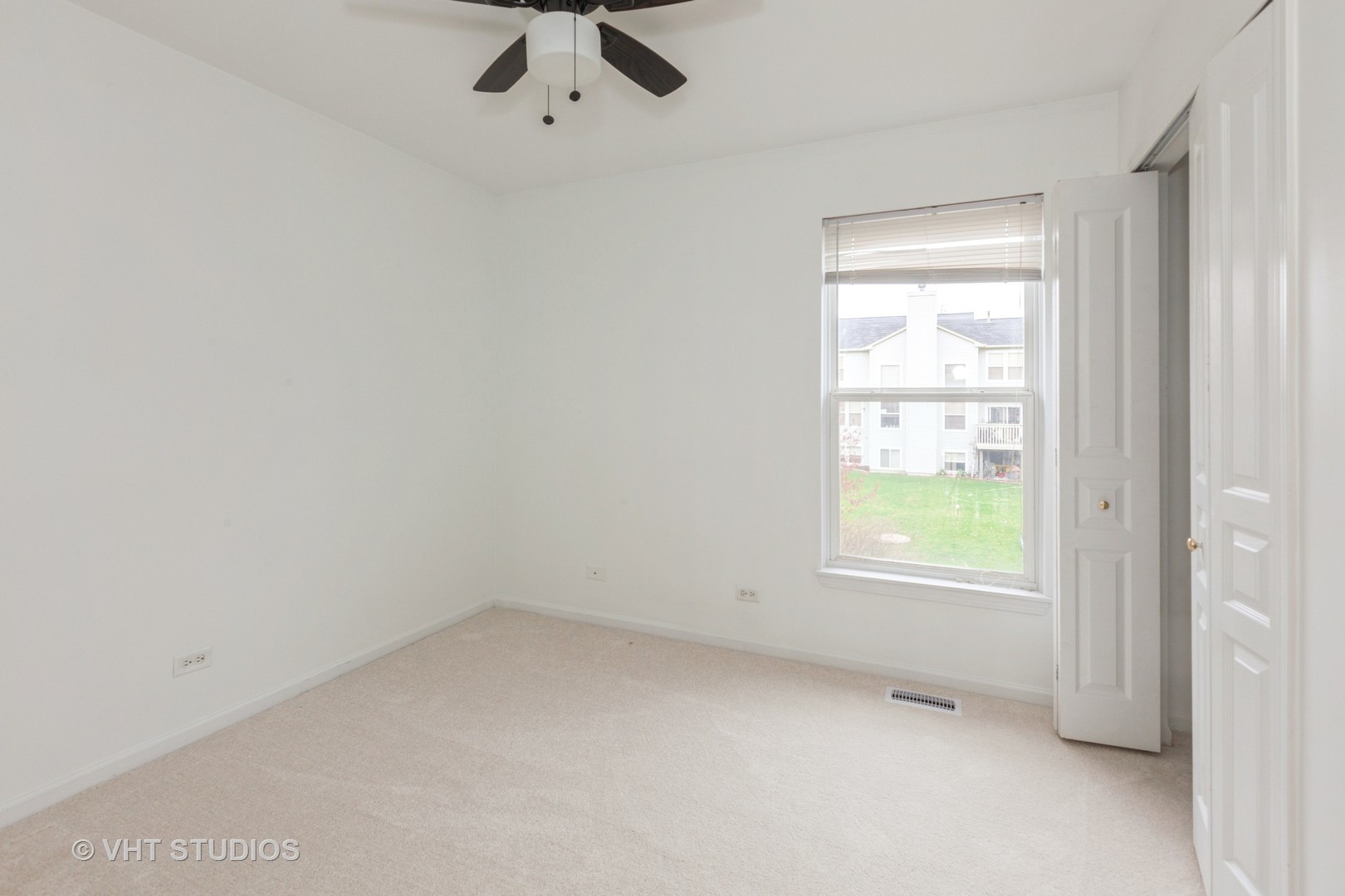 1110 Oakhill Drive Aurora IL 60502