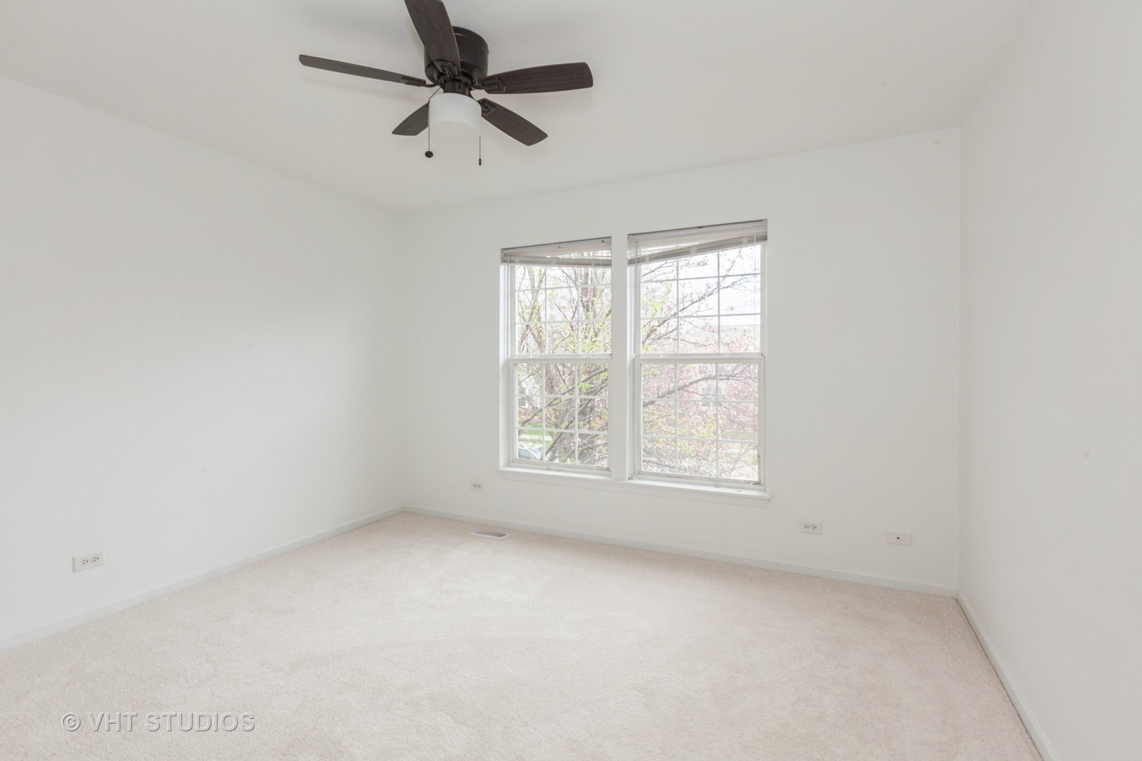 1110 Oakhill Drive Aurora IL 60502