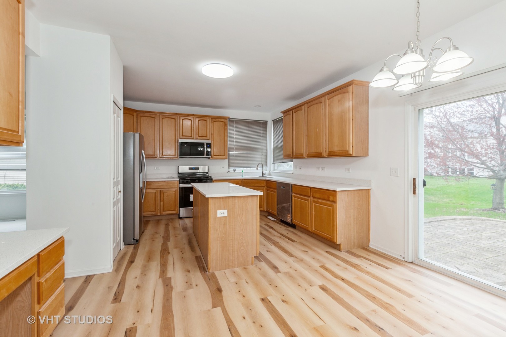 1110 Oakhill Drive Aurora IL 60502