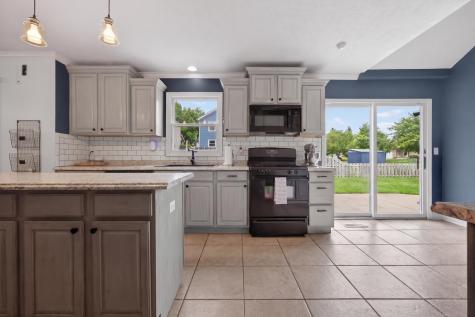 12 Boardwalk Circle Bloomington IL 61701