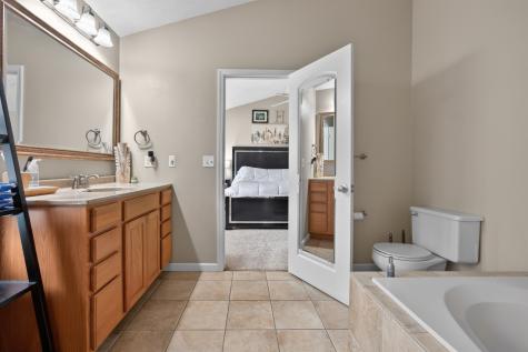 12 Boardwalk Circle Bloomington IL 61701