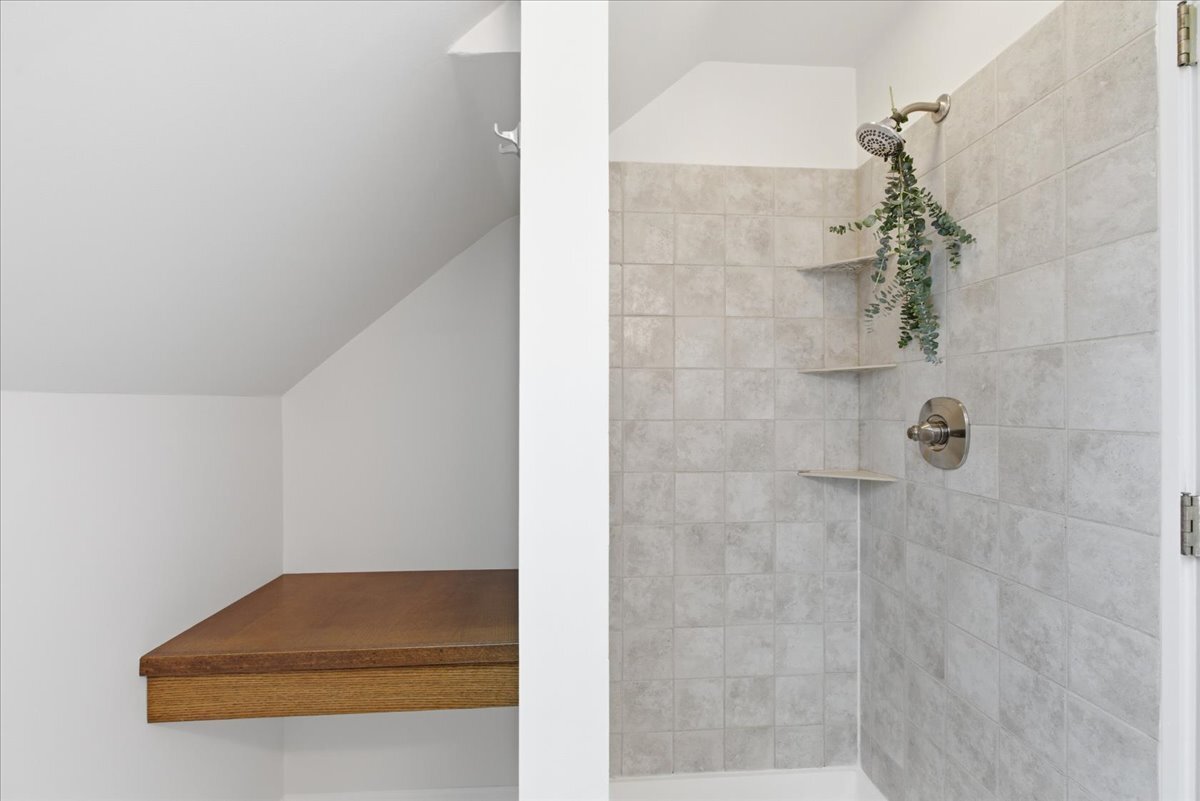 3241 North Normandy Avenue Chicago IL 60634