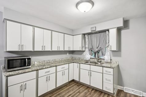 18644 William Street Lansing IL 60438