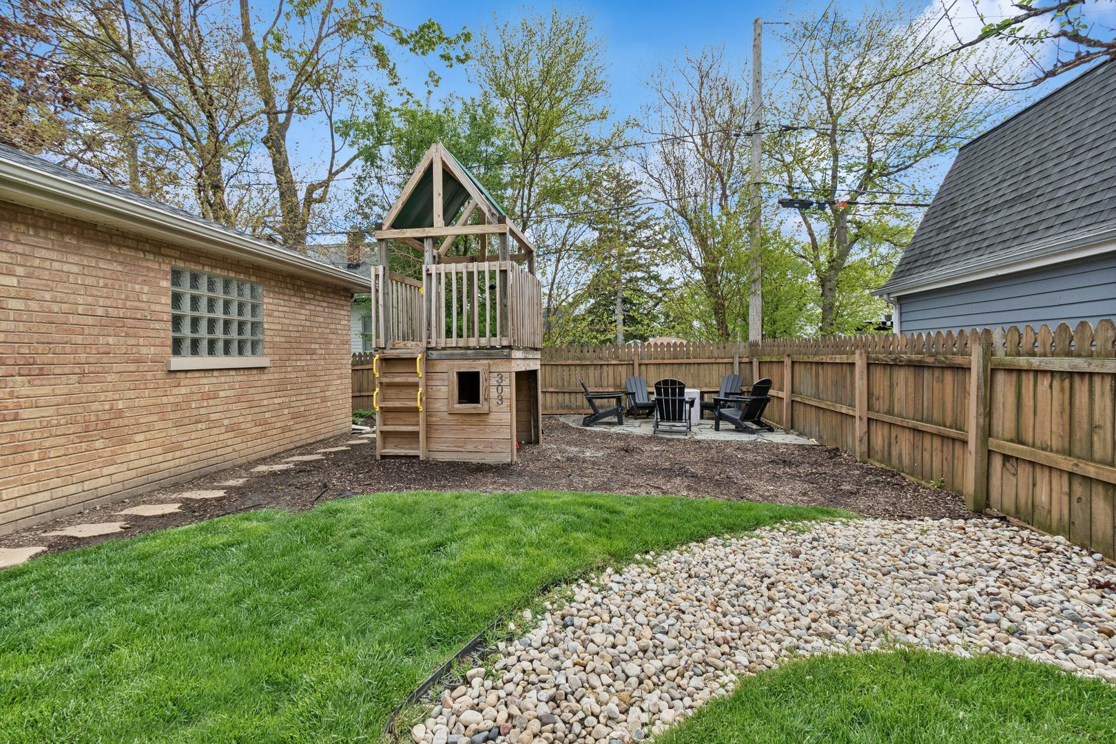 303 North Willow Road Elmhurst IL 60126